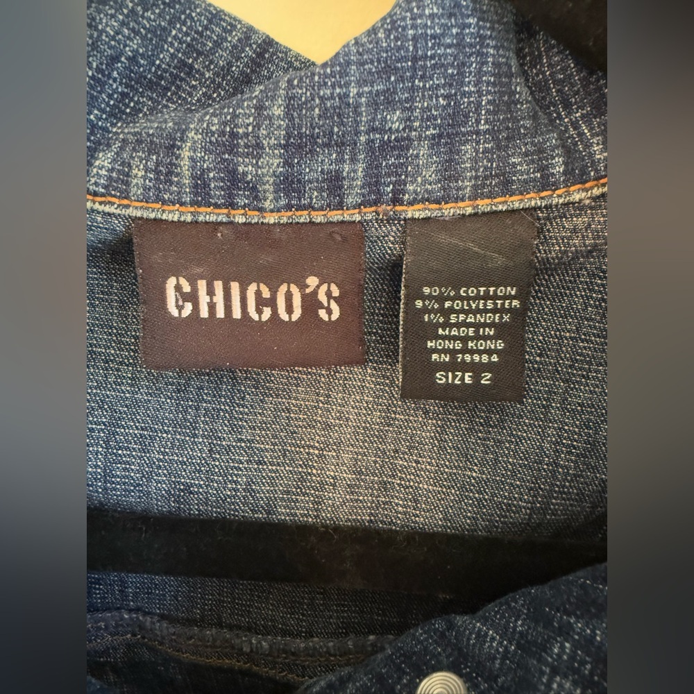 Chico's Classic Blue Denim Vest *GREAT USED CONDITION* - Picture 9 of 9